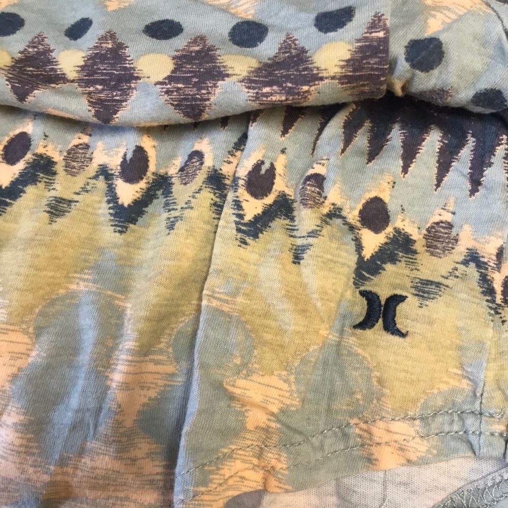 Loose Patterned Tee - Picture 3 of 3